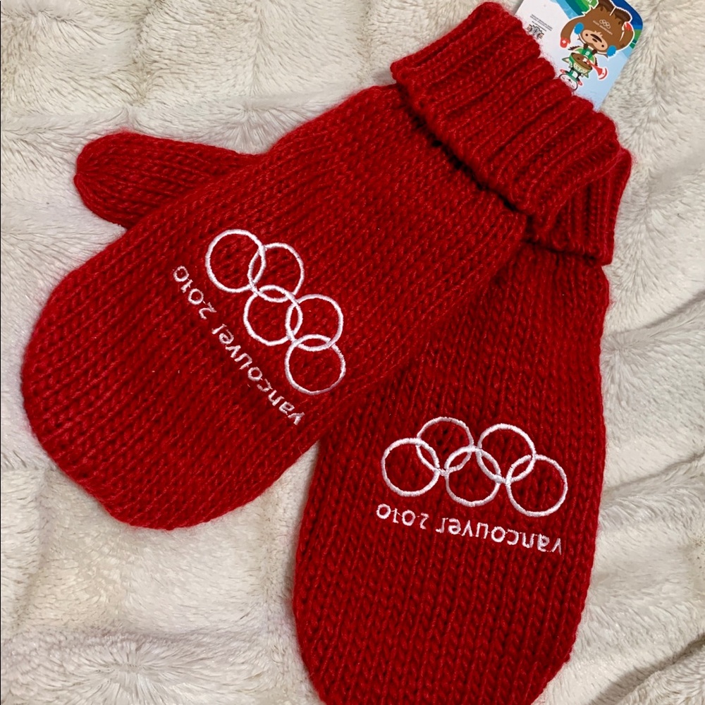 🇨🇦NWT Original 2010 Olympic Mittens